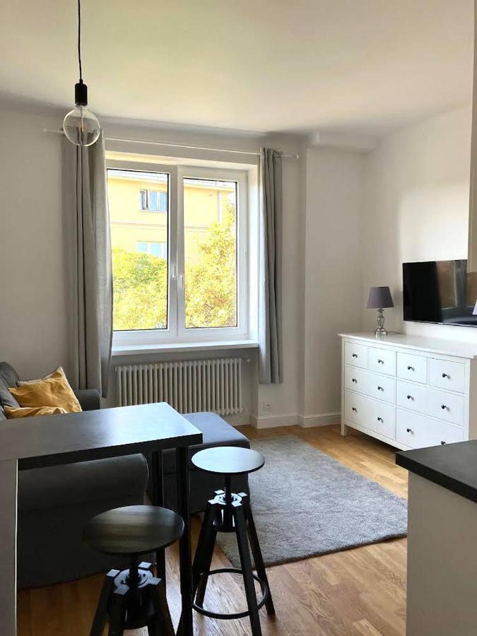 Cute Apartment In The City Center , 2-Beds , Wi-Fi - By Hik Apartments Varsó Kültér fotó