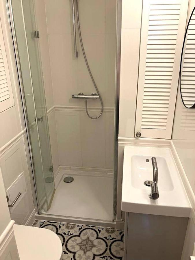 Cute Apartment In The City Center , 2-Beds , Wi-Fi - By Hik Apartments Varsó Kültér fotó